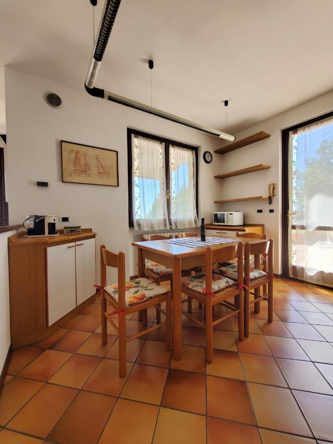 Garda Sunshine Apartment ตอสโกลาโน มาแดร์โน ภายนอก รูปภาพ
