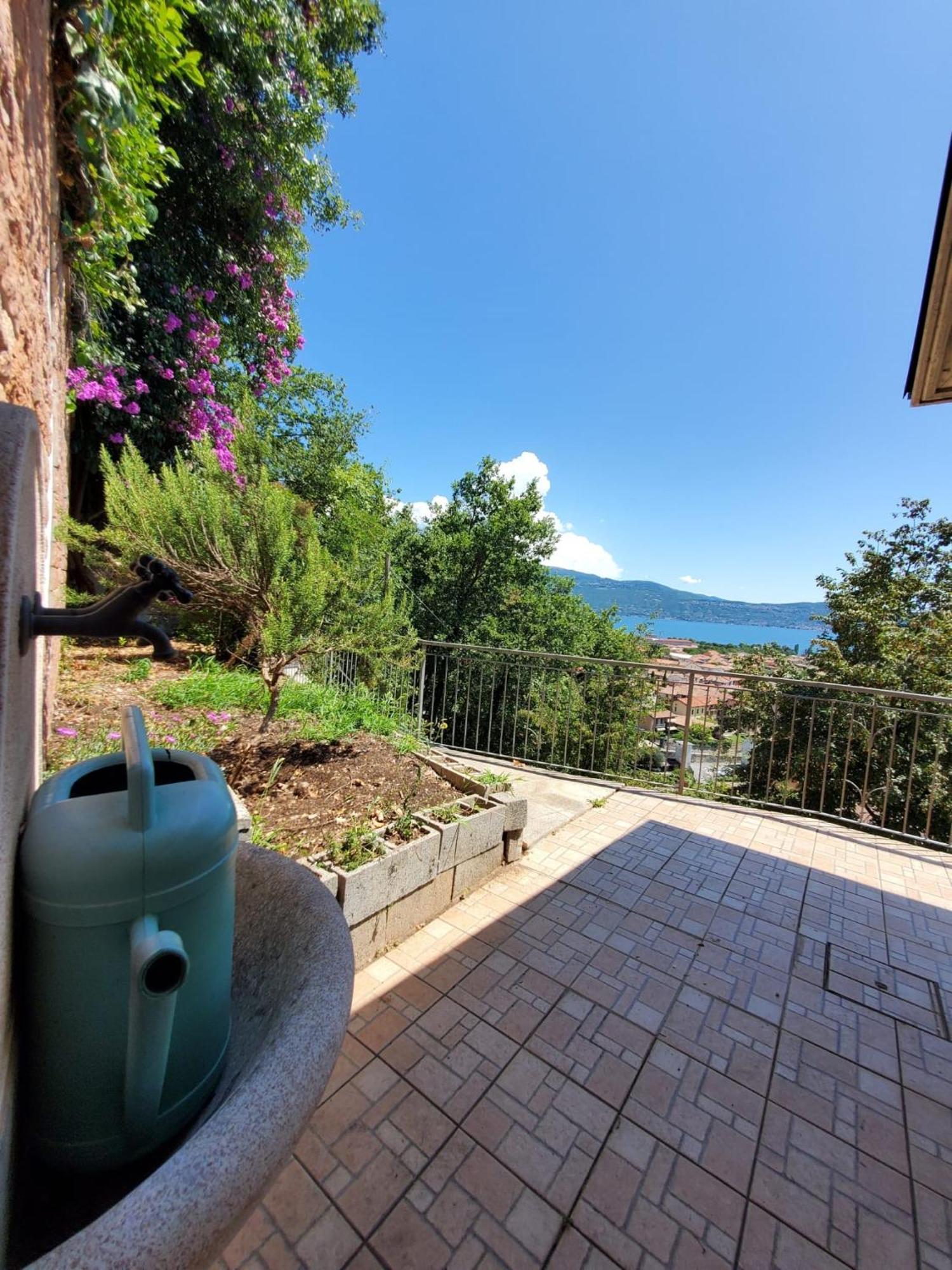 Garda Sunshine Apartment ตอสโกลาโน มาแดร์โน ภายนอก รูปภาพ