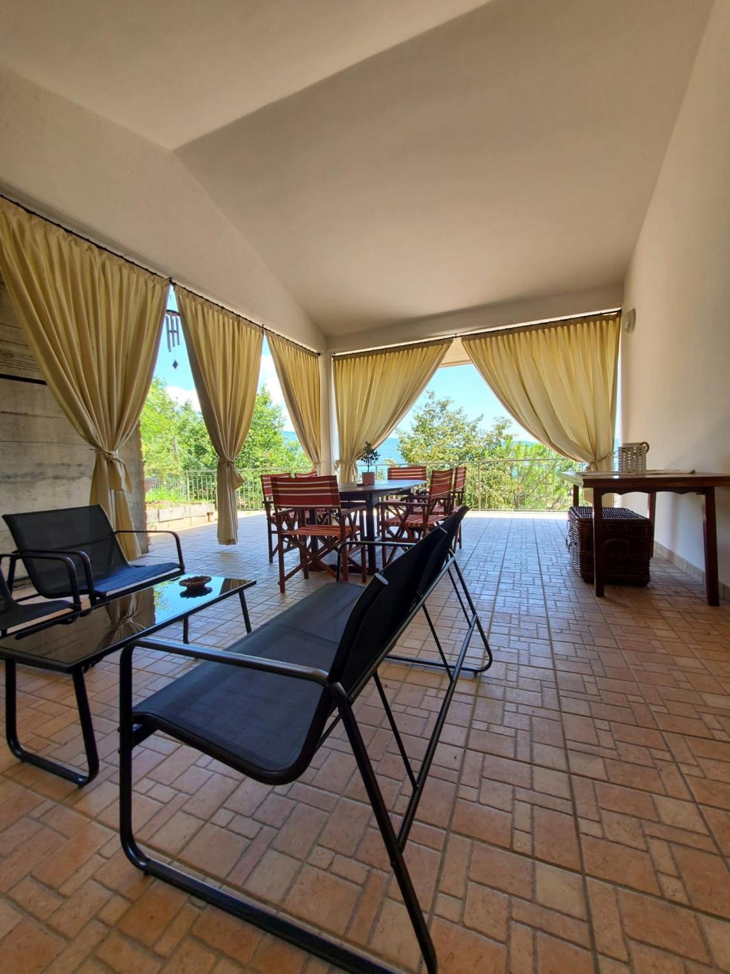 Garda Sunshine Apartment ตอสโกลาโน มาแดร์โน ภายนอก รูปภาพ